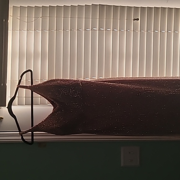 NW GOWN - Picture 2 of 3